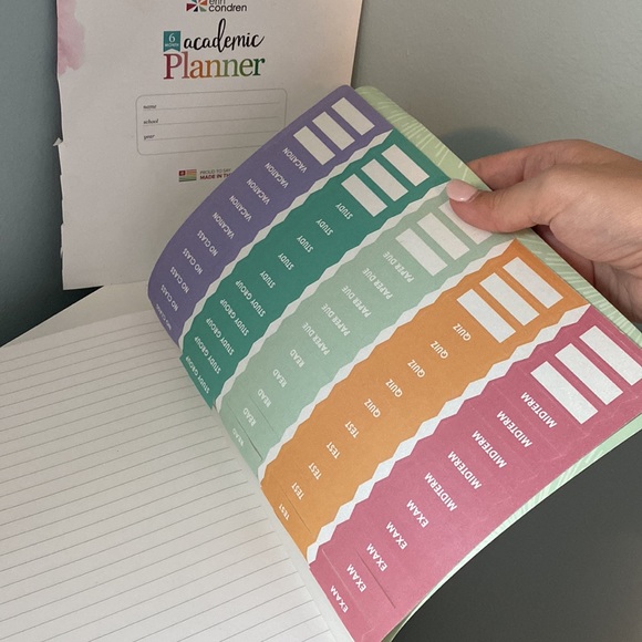 Erin Condren Undated Academic Student Project Planner - Picture 9 of 9
